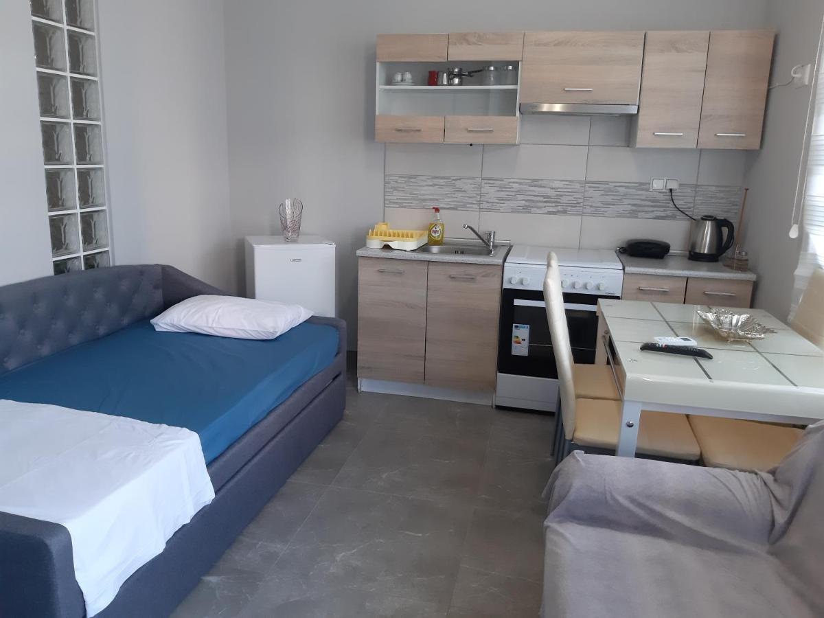 Apartment Soula's Sunshine Blue